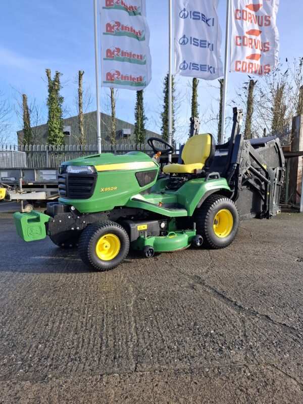 John Deere X950R Ride on Mower - Image 2