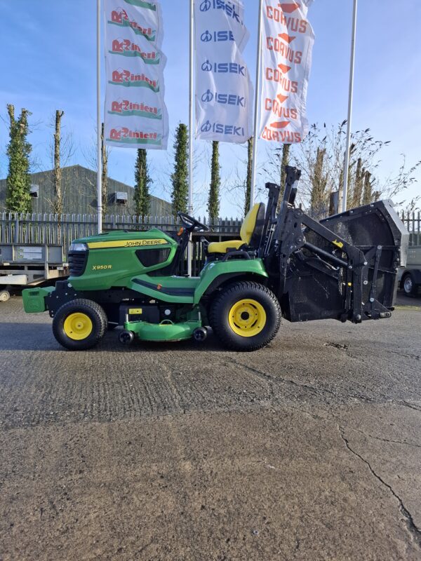 John Deere X950R Ride on Mower - Image 3