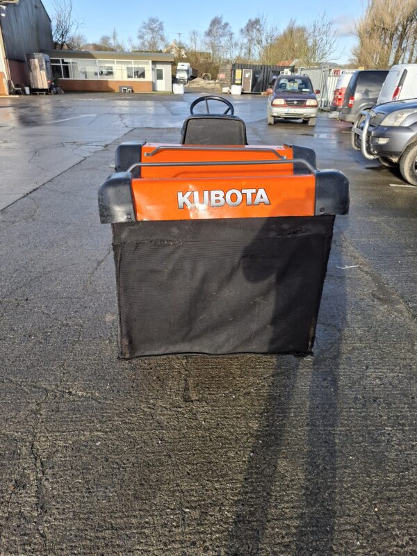 Kubota G23 Low Dump Diesel Mower - Image 6