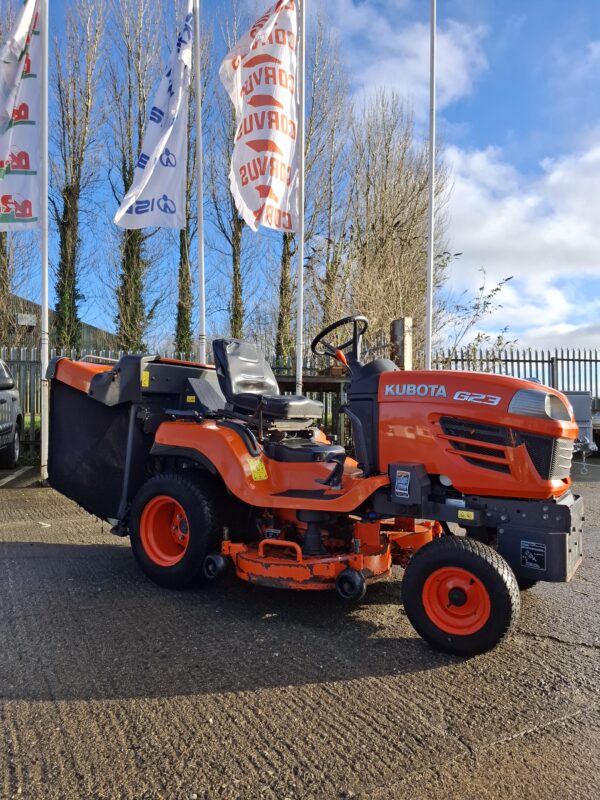 Kubota G23 Low Dump Diesel Mower - Image 3