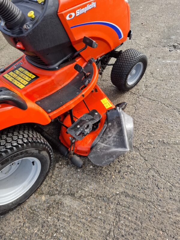 Simplicity Conquest Side Discharge Mower - Image 8